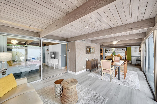 Building Photo - 234 Pine Ave