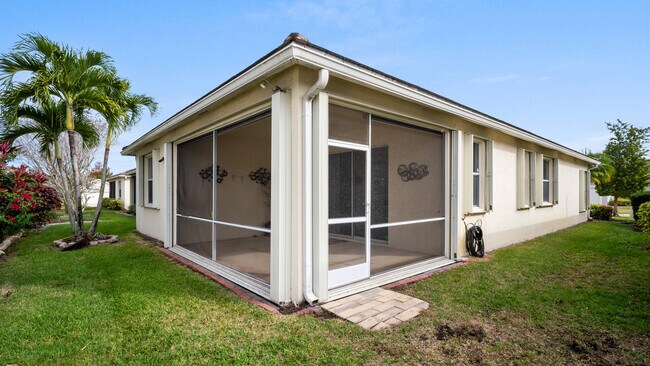 Building Photo - 222 Manatee Springs Way
