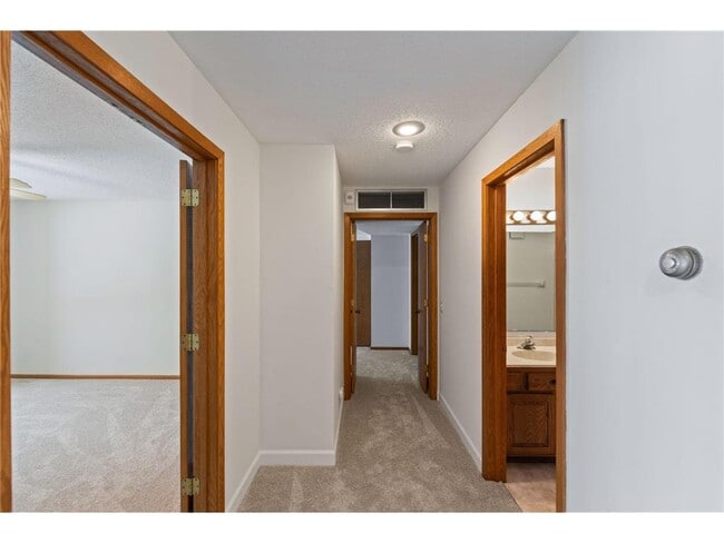 Building Photo - 7200 Cahill Rd