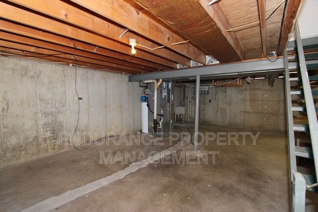 Building Photo - 3427 Sunbury Ln