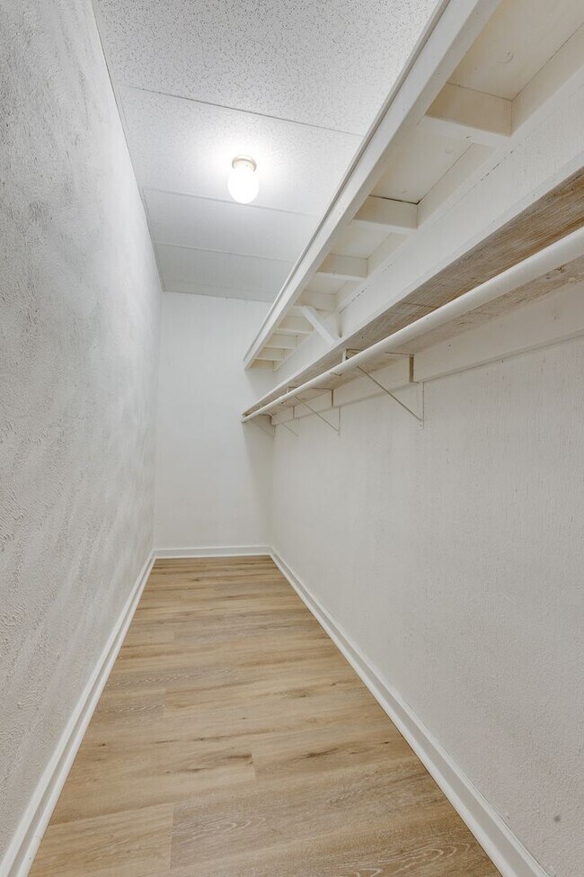 Building Photo - Brighton Heights 3 Bedroom Townhome