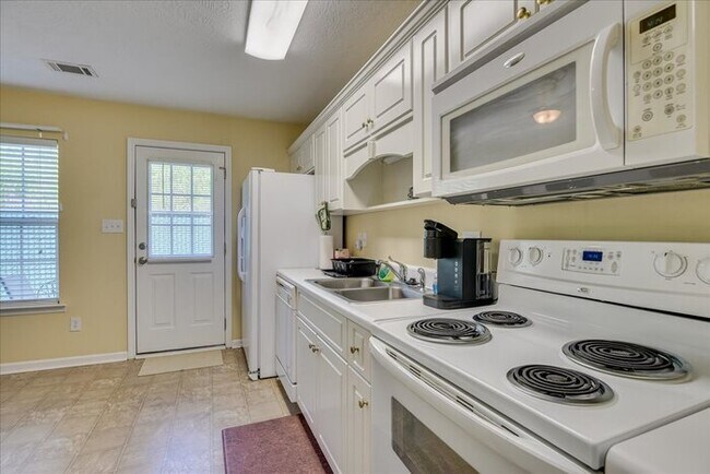 Building Photo - Evans Furnish Rental Master Golf Tournament Rental