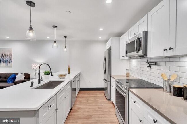 Building Photo - 39 V St NW