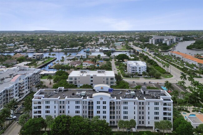 Building Photo - 101 S Ocean Dr