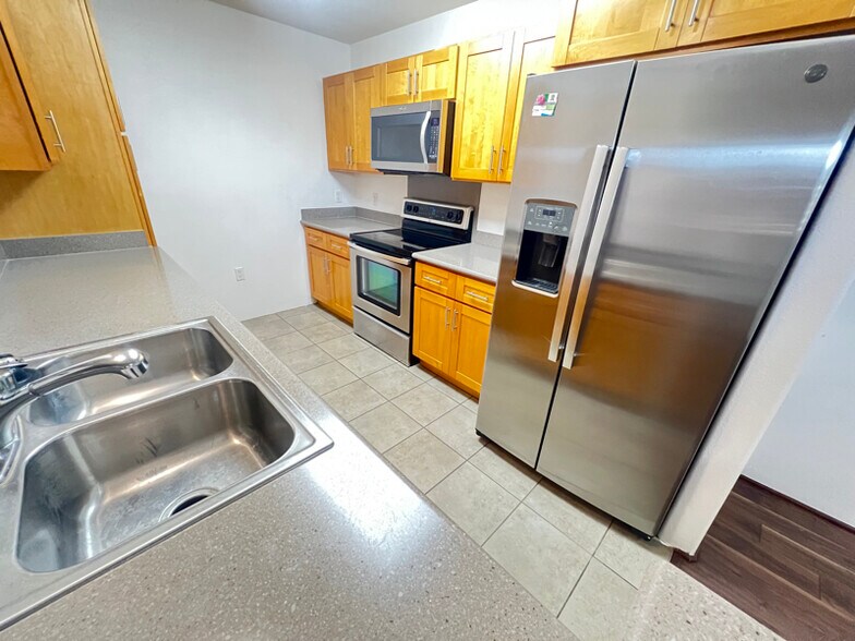 Building Photo - 91-1015-1015 Kamaaha Ave