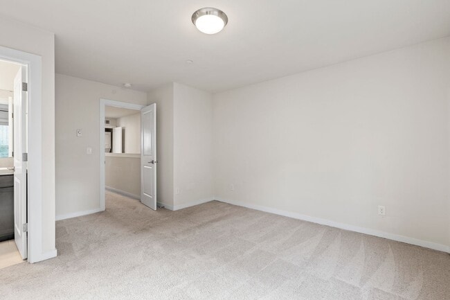 Building Photo - Newer 4 bed, 3.5 bath Townhome In Lynnwood $3400/mo.