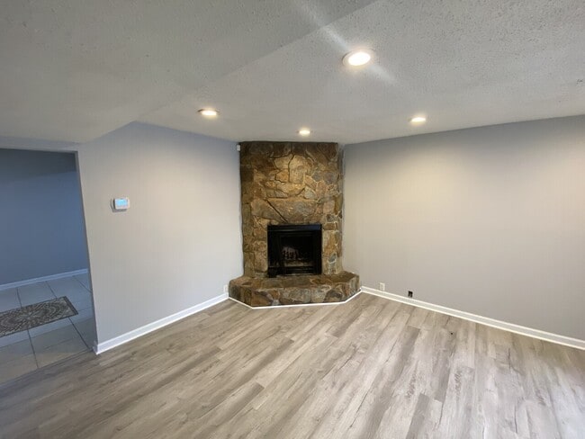 Building Photo - 7411 Mystic Lane