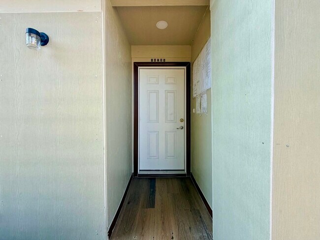 Building Photo - 10715 Carvel Ln