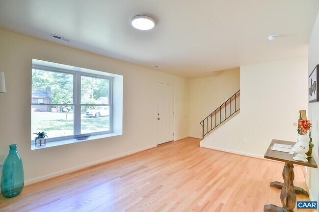 Building Photo - 144 Lake Saponi Dr