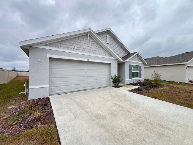 Building Photo - 4BD/2BA Modern Comfort Meets Suburban Serenity in Ocala! WASHER & DRYER INCLUDED!