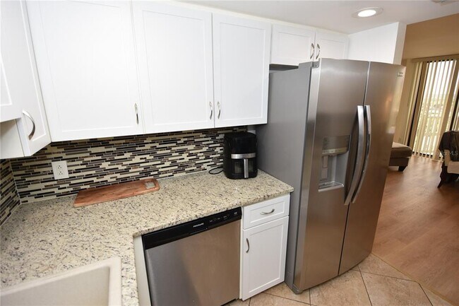 Building Photo - 3580 S Ocean Shore Blvd