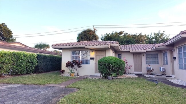 Building Photo - 2120 NE 56th St