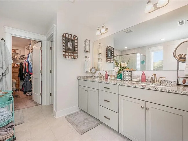 Building Photo - Earn Wealth While Leasing - Like a Homeown...