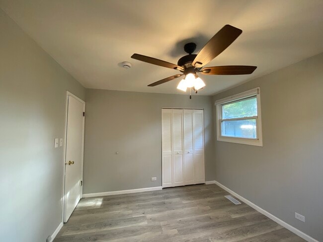 Building Photo - 12814 E Playfield Dr