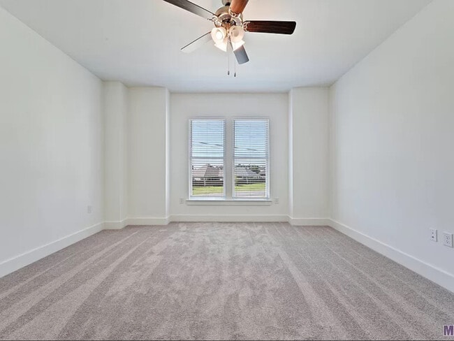 Building Photo - 1004 Briar Gate Dr