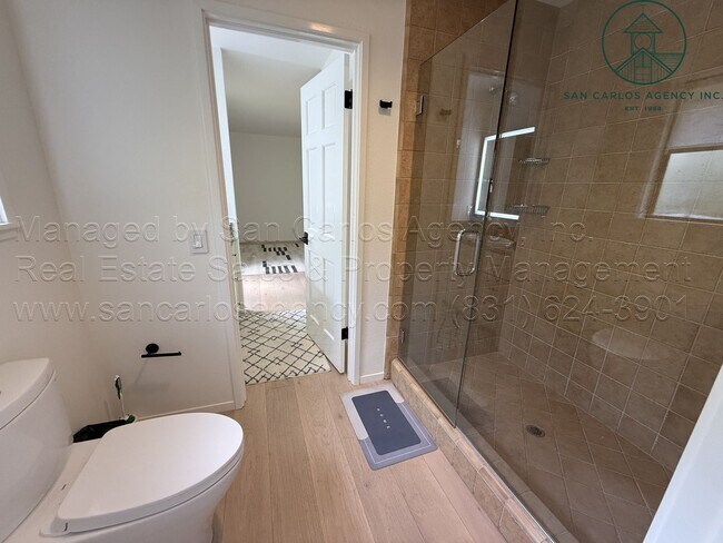 Building Photo - Newly Remodeled Spacious Three Bedroom Quail Lodge Home