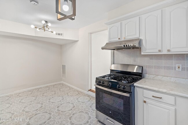 Building Photo - 203 Shore Dr