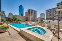 Building Photo - 500 Throckmorton St
