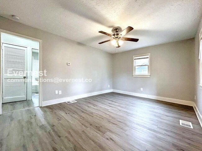 Building Photo - 2175 Pansy St NW