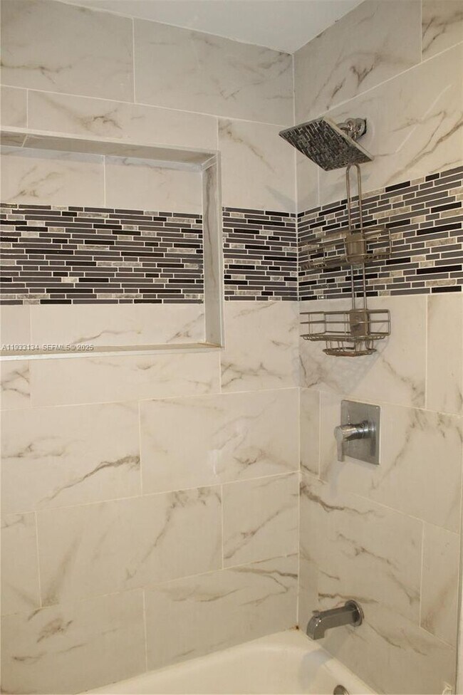 Building Photo - 6651 Custer St