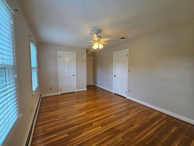 Building Photo - WITCH DUCK POINT