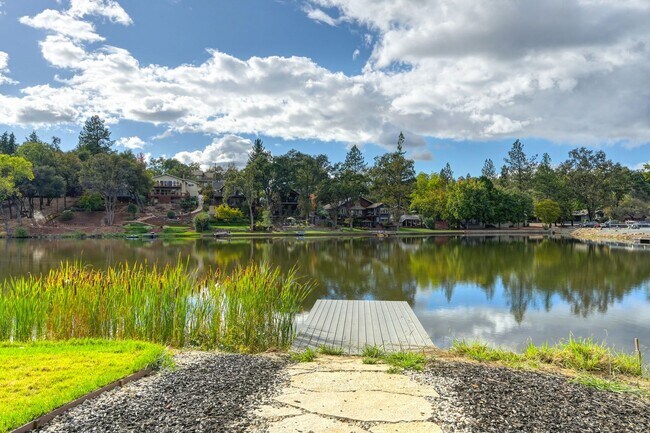Building Photo - Waterfront 4 bed 4 bath 3,887 sq. ft.