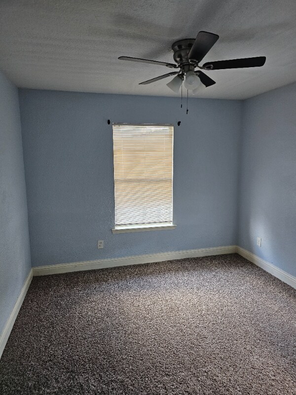 Building Photo - 9814 Thorn St