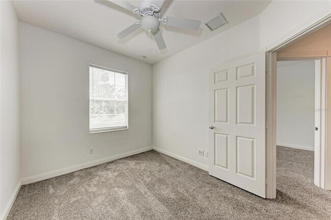 Building Photo - 1501 Napoli Dr W