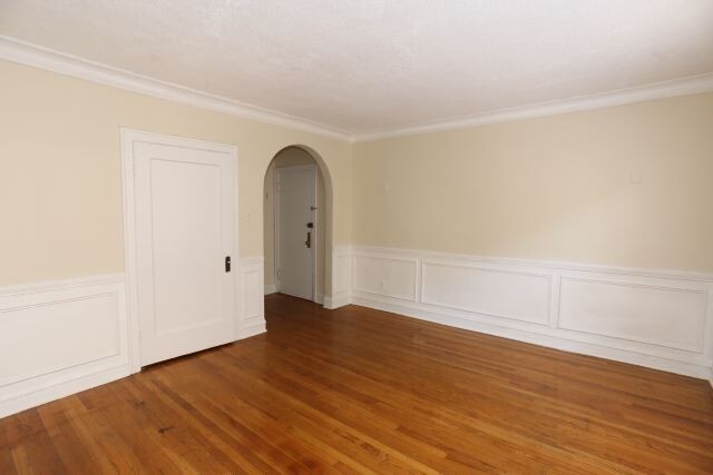 Building Photo - 549 W Surf St