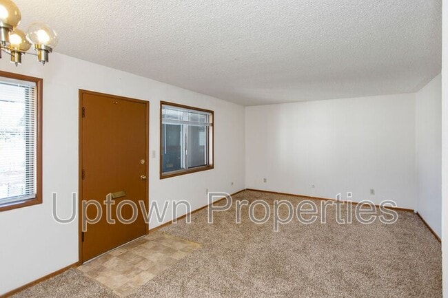 Building Photo - 8027 NE Flanders St