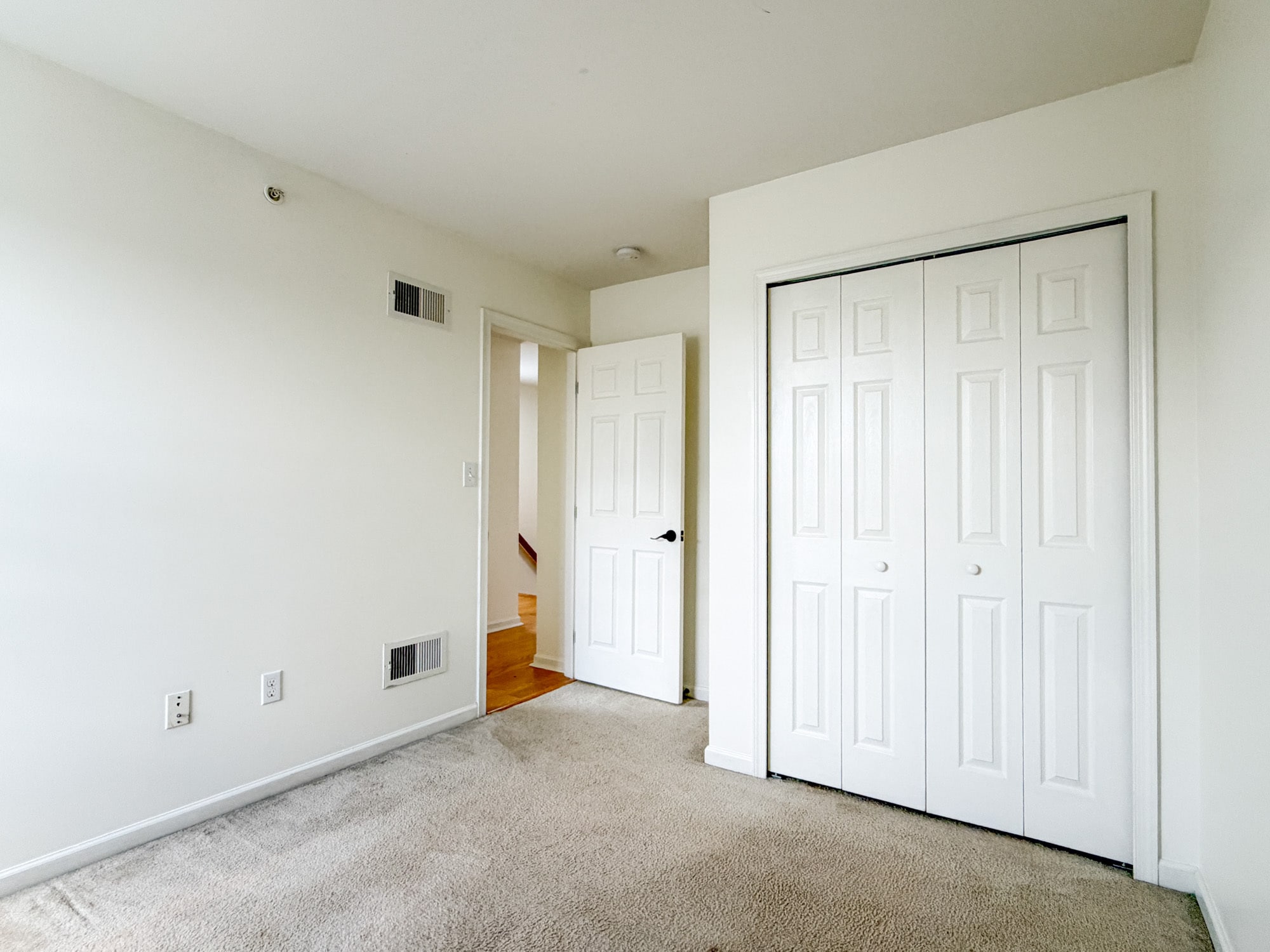 Building Photo - 900 Cadwell Ln
