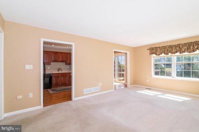 Building Photo - 5150 Mendenhall Dr.