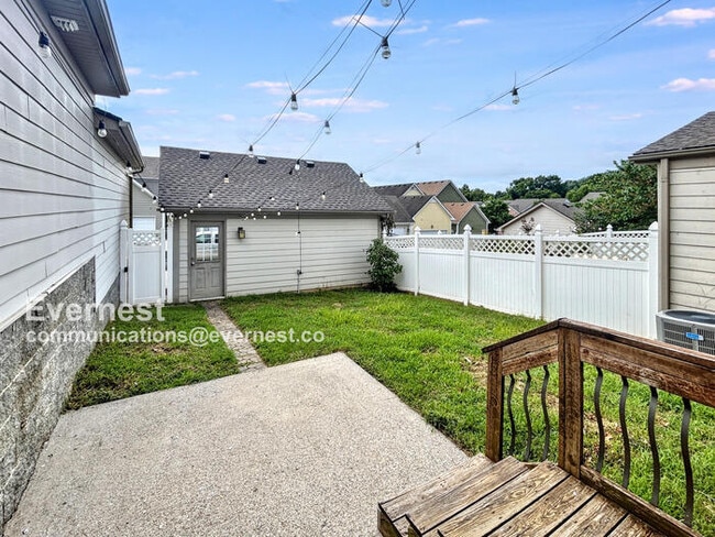 Building Photo - 9109 Otter Ln