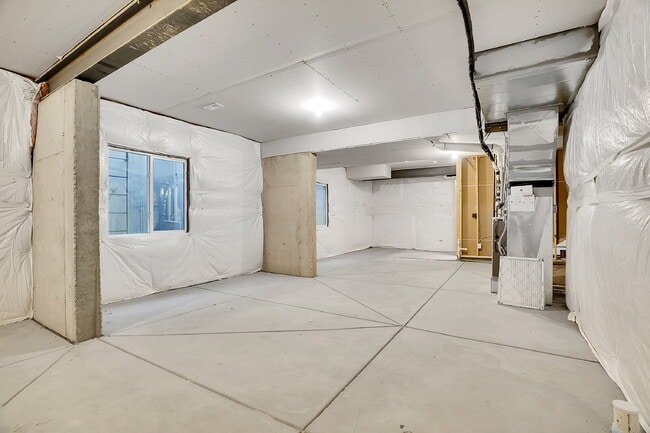 Building Photo - $3,650.00 - 4 Beds 3 Baths Single Family H...