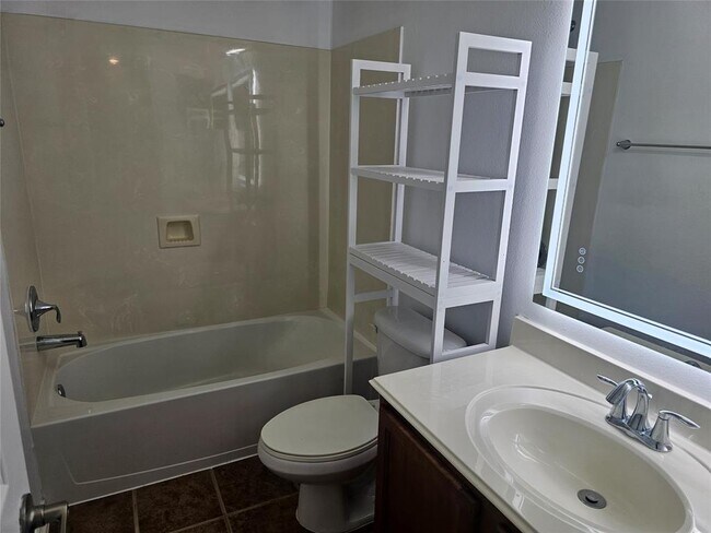Building Photo - 3217 Victorian Manor Ln