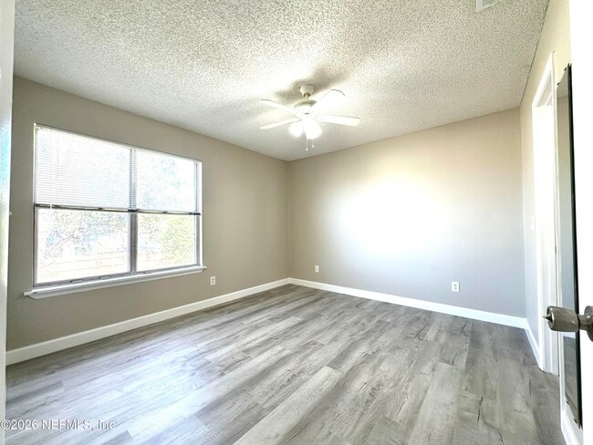 Building Photo - 1600 Big Tree Rd