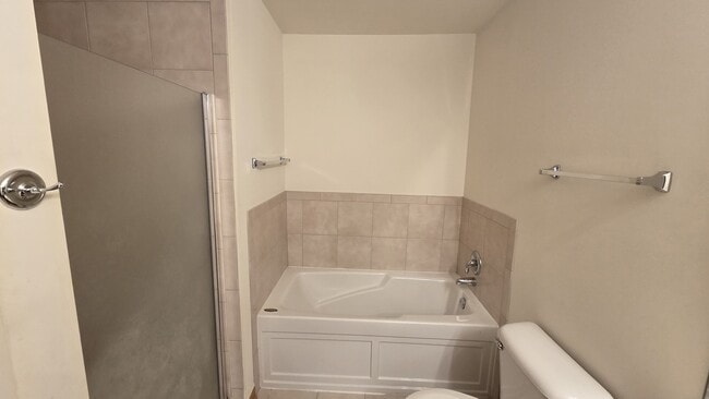 Building Photo - 434 Vaughn Cir