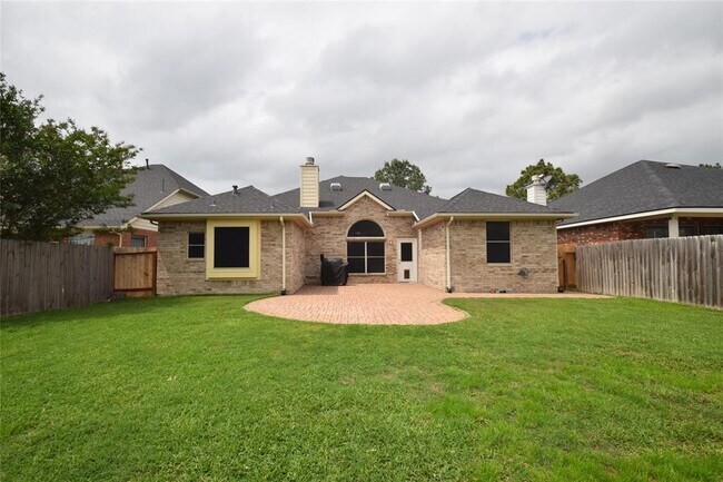 Building Photo - 24239 Yelverton Glen Dr