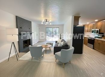 Building Photo - 5133 SW Timbergrove St