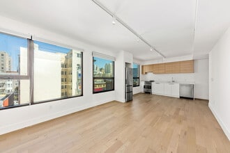 Building Photo - 719 Larkin St