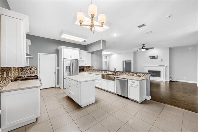 Building Photo - 4325 Biscayne Dr