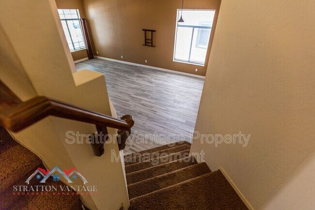 Building Photo - 2234 W Pima Ave