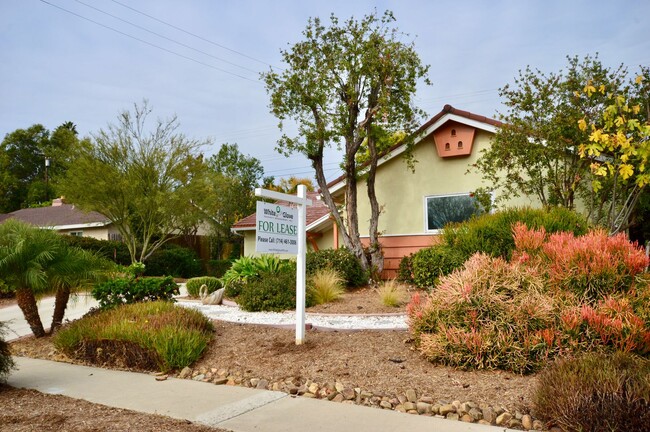 Building Photo - 3 Bedroom in Great Fullerton Neighborhood ...