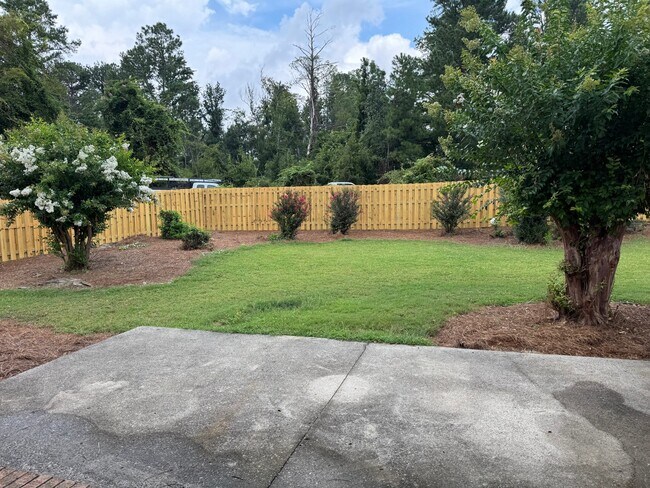 Building Photo - 2937 Hillcreek Dr