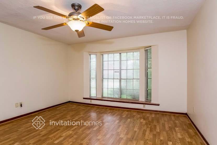 Building Photo - 18015 Tall Cypress Dr
