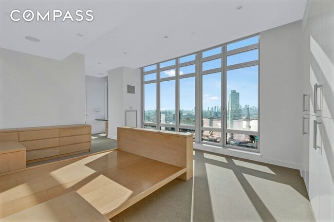 Building Photo - 2 N 5th St