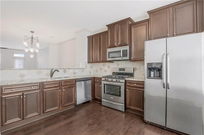 Building Photo - 3382 Vintage Cir SE