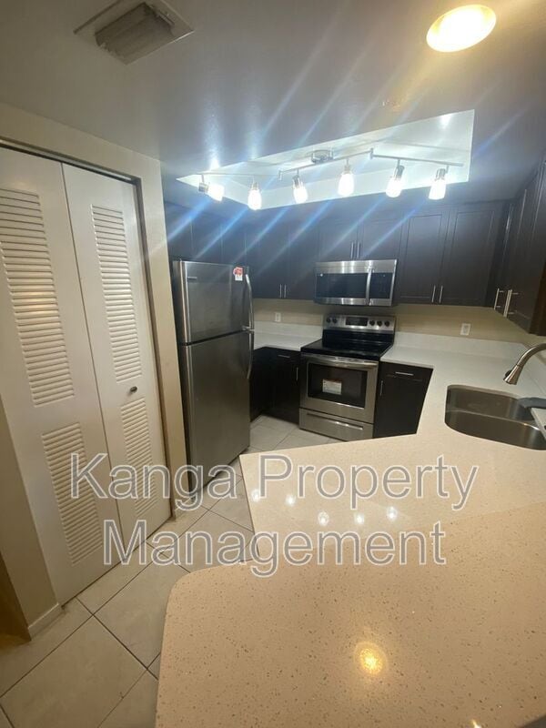 Building Photo - 4159 N Haverhill Rd