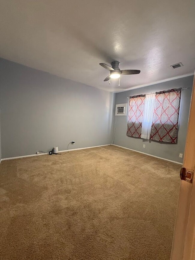 Building Photo - Well Maintained 3bd/2ba Home With Large Bonus Room