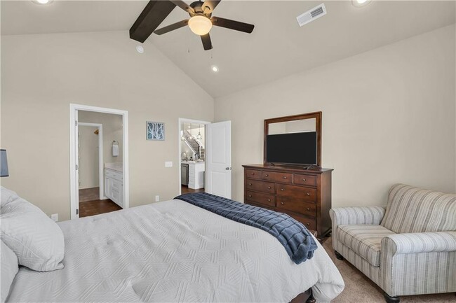 Building Photo - 442 SW Glover St